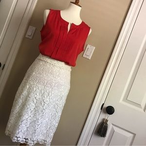 Light cream lade pencil skirt